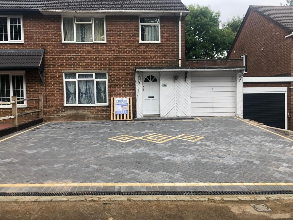 Charcoal Block Paving Driveway with Buff Insert